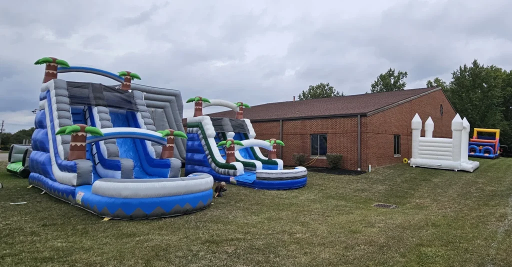 palms-inflatable-1