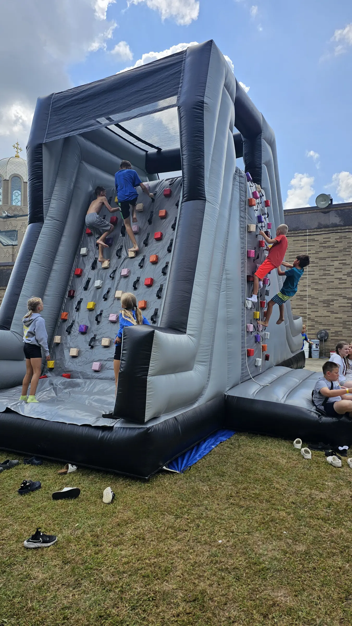 inflatable-climbing-wall-parma-ohio